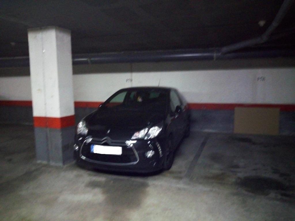 Plaza de parking en Barcelona Pamplona / Ramon Turro