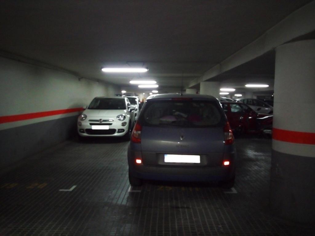 Plaza de parking en Barcelona Viladomat / Av. Mistral