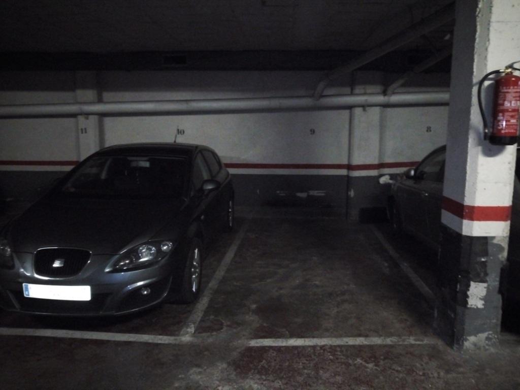 Plaza de parking en Barcelona Alegre de Dalt / Balcells