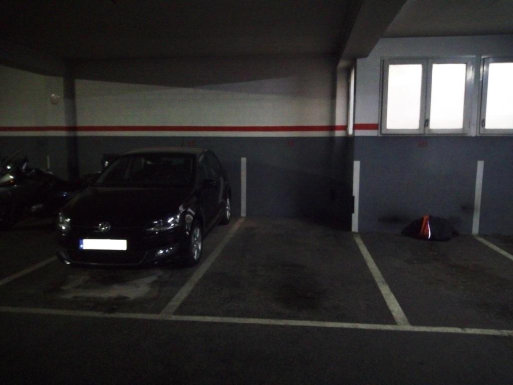 Plaza de parking en Barcelona Francesc Carbonell / Benet Mateu