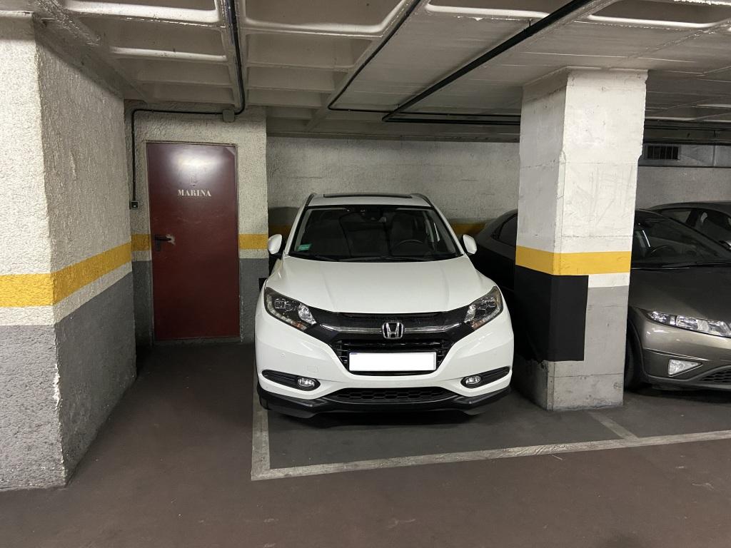 Plaza de parking en Barcelona Aragó / Marina