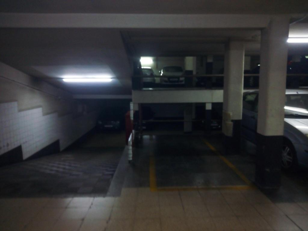 Plaza de parking en Barcelona Comte Botrrell / Valencia