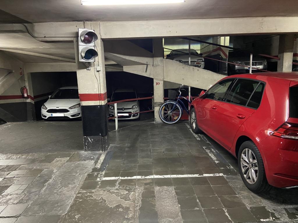 Plaza de parking en Barcelona Regàs / Travessera de Gracia