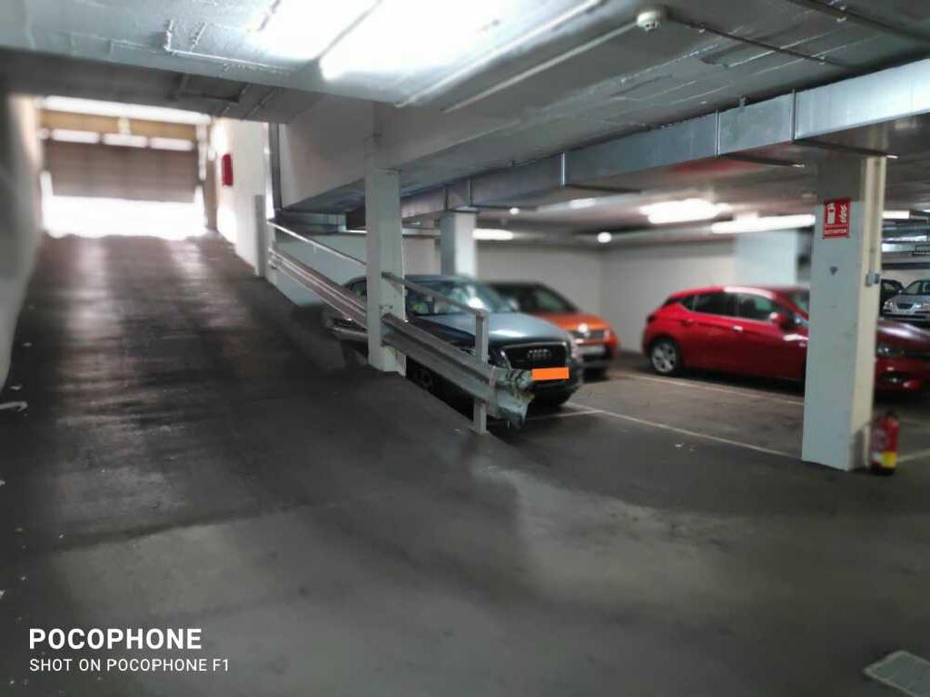 Plaza de parking en Terrassa Linne/ Pare Alegre