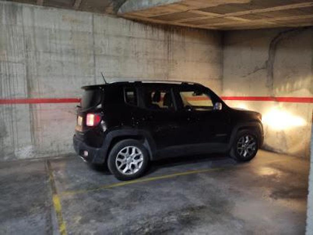 Plaza de parking en Sabadell Calle Brujas / Calle de la Salut