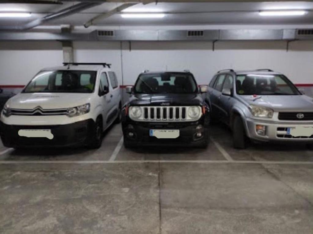 Plaza de parking en Sabadell Passeig de Fleming / Plaça de la Concòrdia