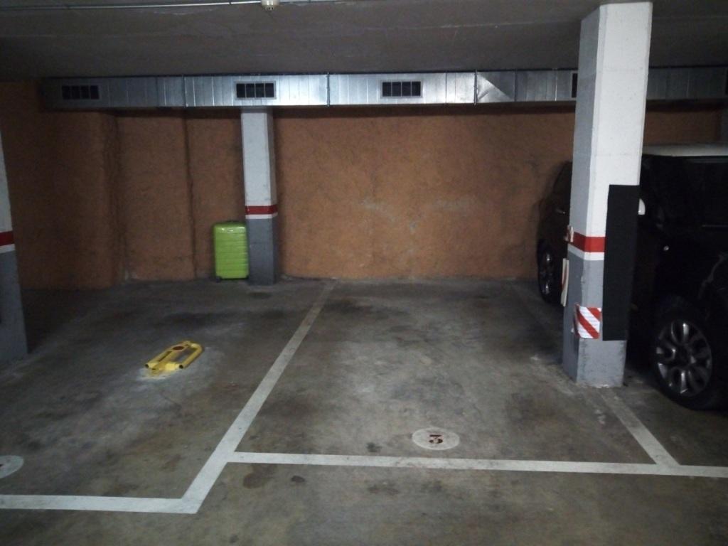 Plaza de parking en Barcelona Taquigraf Garriga / Berguedà