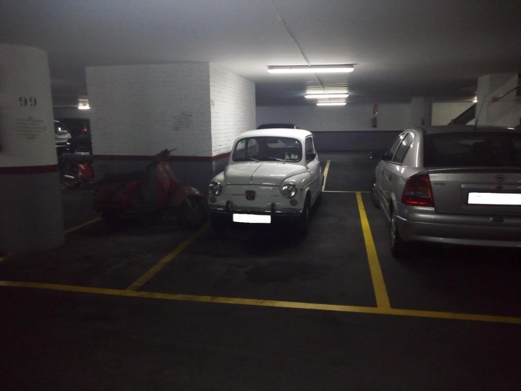 Plaza de parking en Barcelona Milanesat / Pl. Joaquim Pena