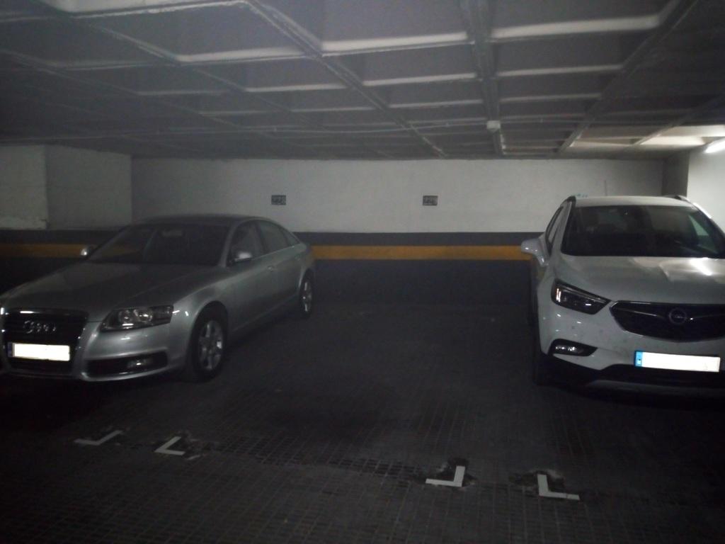 Plaza de parking en Barcelona Rocafort / Consell de Cent