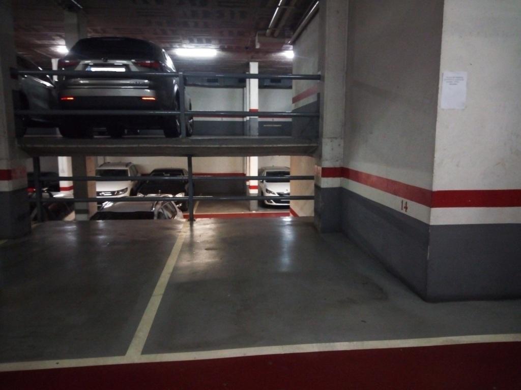 Plaza de parking en Barcelona Sicilia / Casp