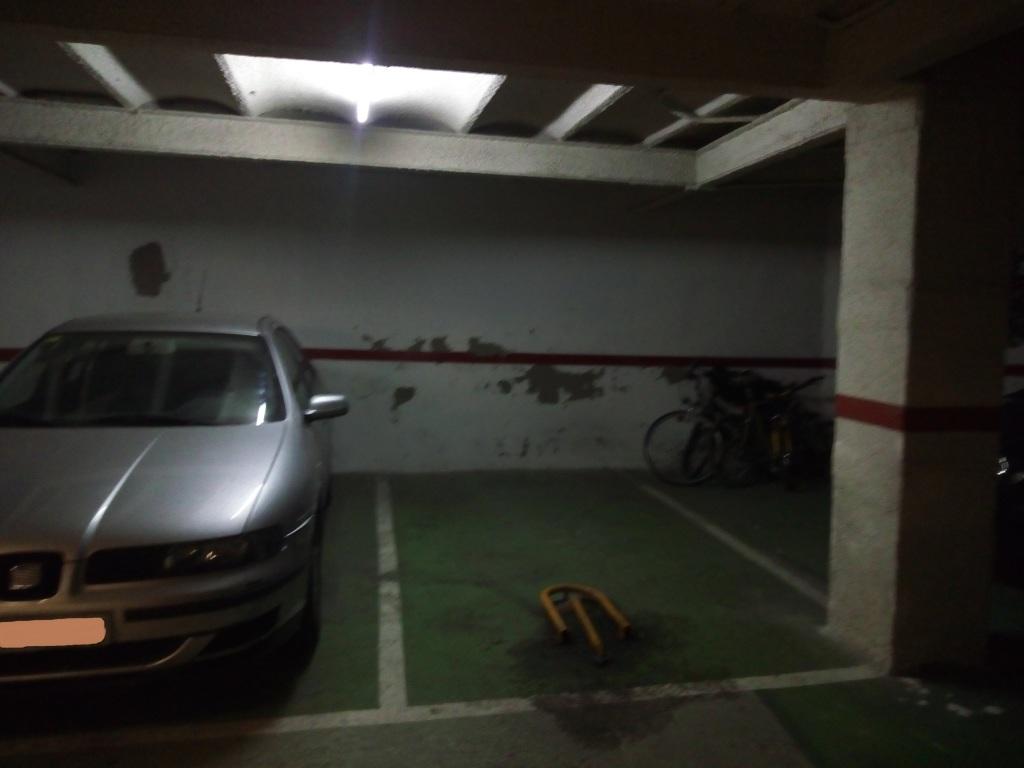 Plaza de parking en Barcelona Consell de Cent / Passeig Sant Joan