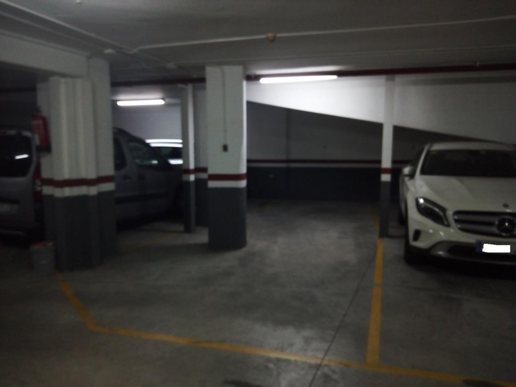 Plaza de parking en Barcelona Parellada / Segre
