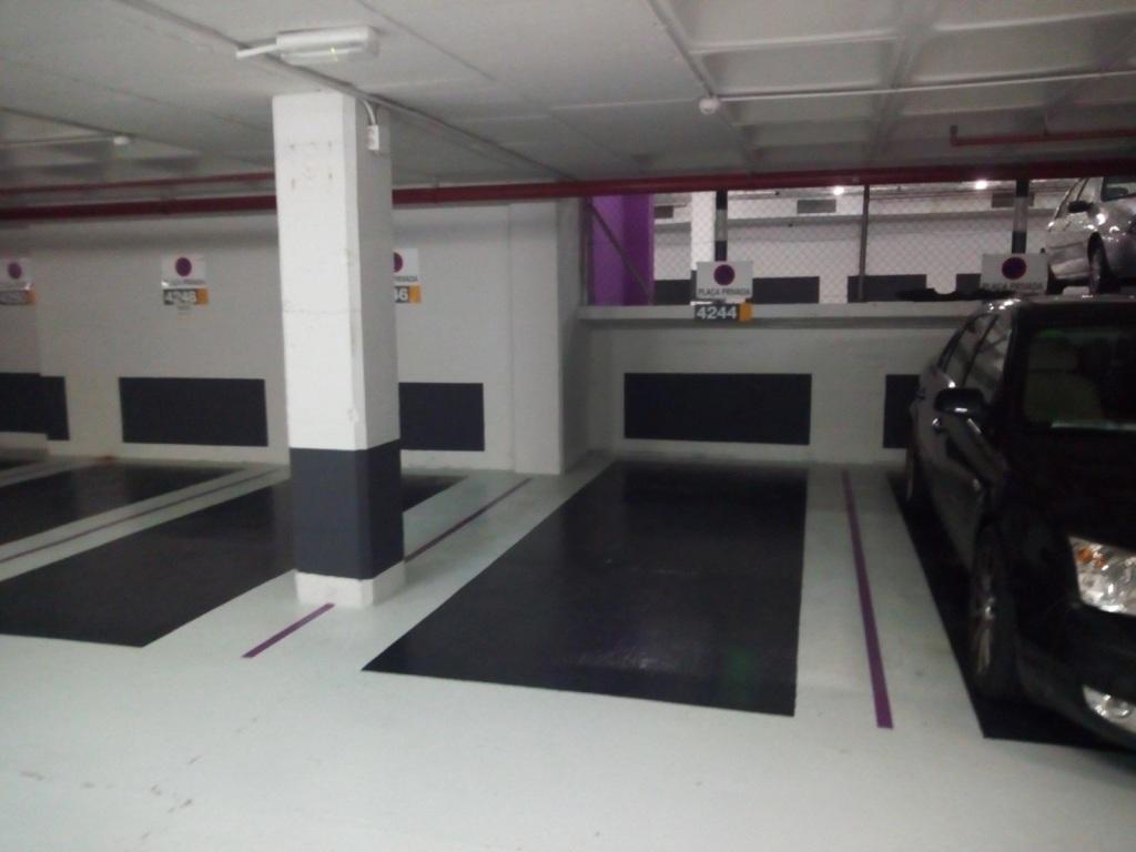 Plaza de parking en Barcelona Travessera de Gracia / Casanova