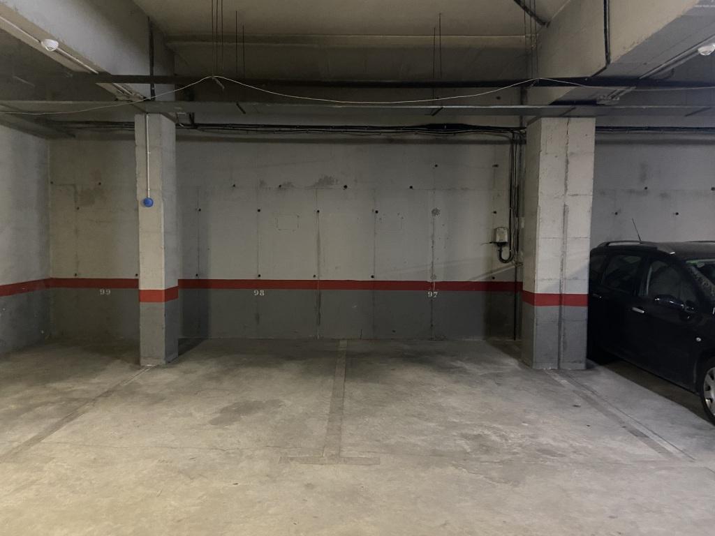 Plaza de parking en Sant Cugat del Vallès en   Elies Rogent