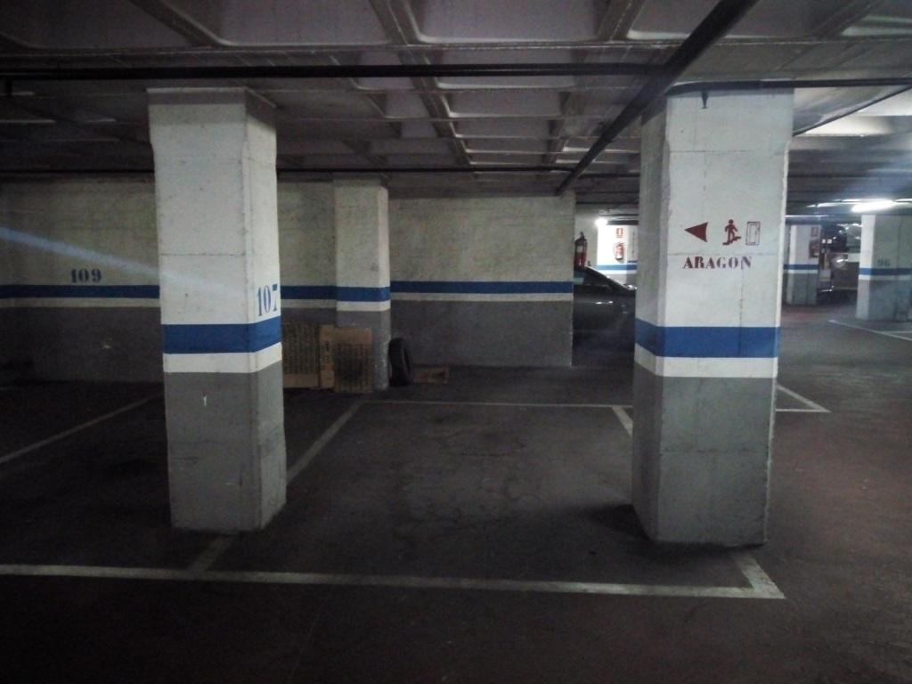 Plaza de parking en Barcelona Aragó / Marina