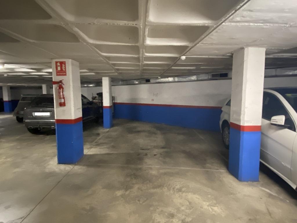 Plaza de parking en Barcelona Vua Augusta / Rosari