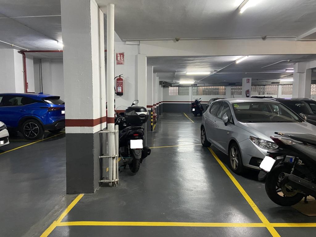 Plaza de parking en Barcelona en SANT ANDREU  Parellada