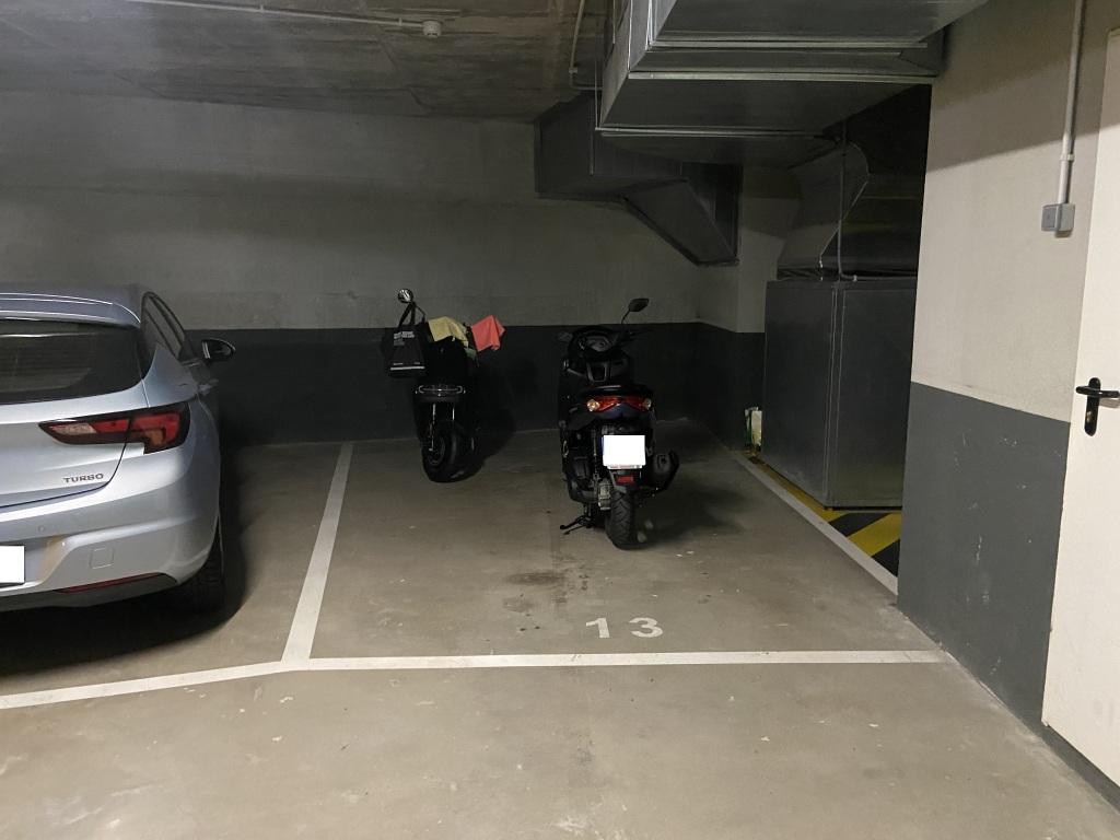 Plaza de parking en Barcelona Marroc / Bac de Roda