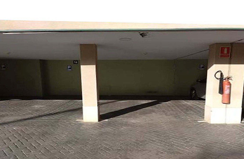 Plaza de garaje en venta en Barcelona Ullastrell