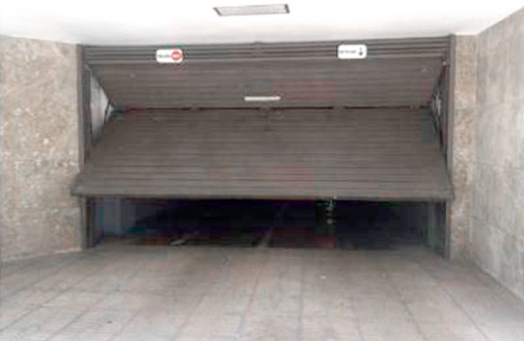 Plaza de garaje en venta en Barcelona Barcelona
