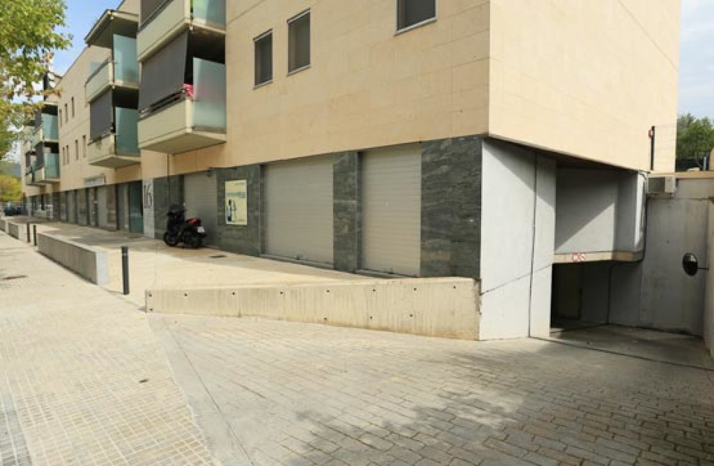 Plaza de garaje en venta en Barcelona Franqueses del Valles les