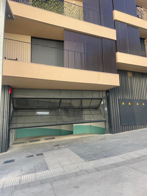 Plaza de garaje en Venta en Barcelona en VALL D´HEBRON Joaquim Amat Piniella